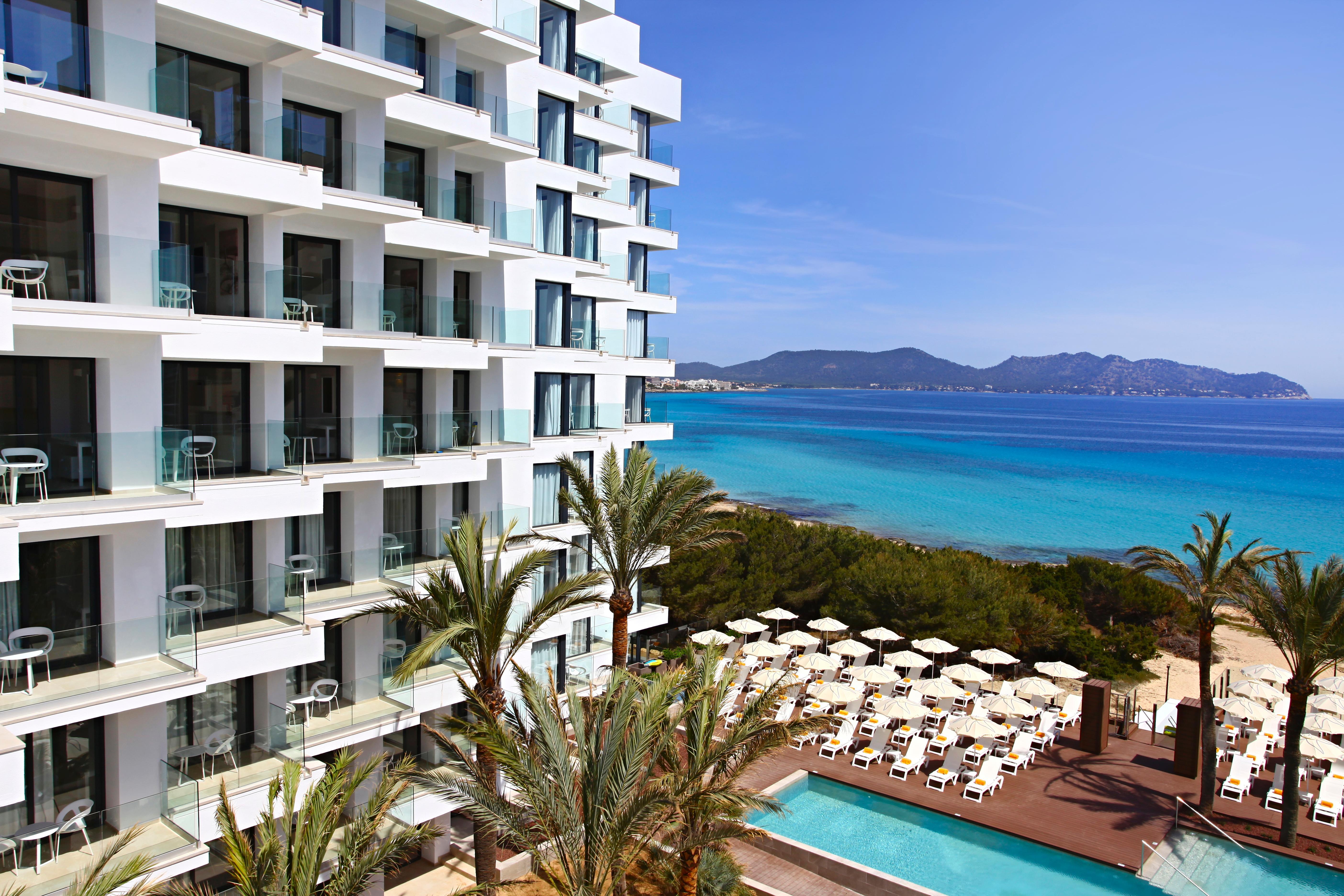 Hotel Iberostar Waves Cala Millor - Adults Only Exterior foto