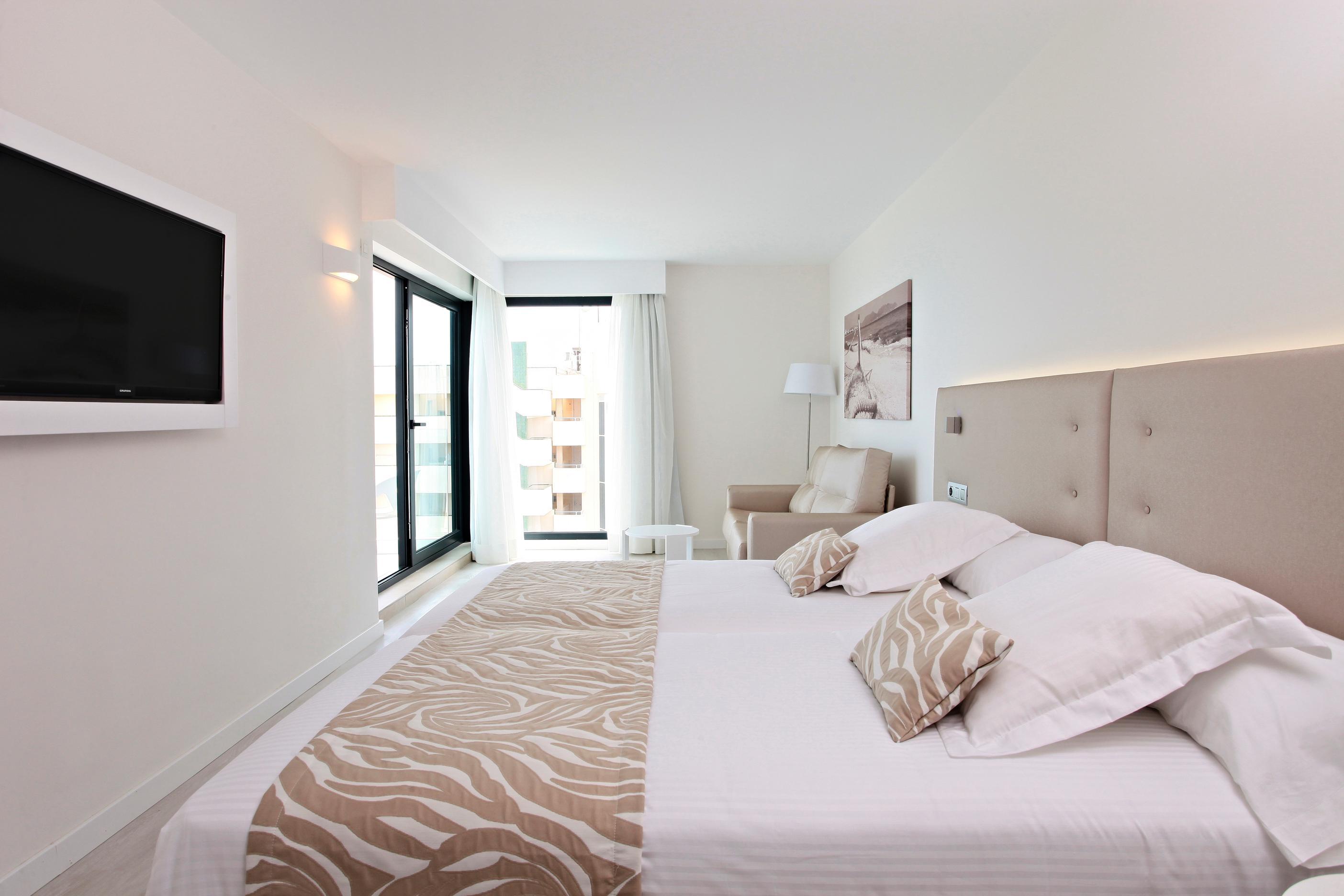 Hotel Iberostar Waves Cala Millor - Adults Only Exterior foto