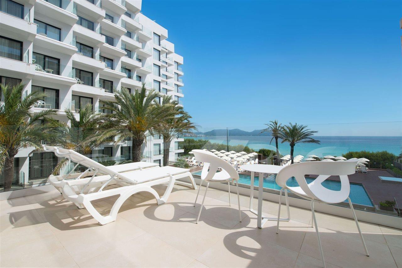 Hotel Iberostar Waves Cala Millor - Adults Only Exterior foto
